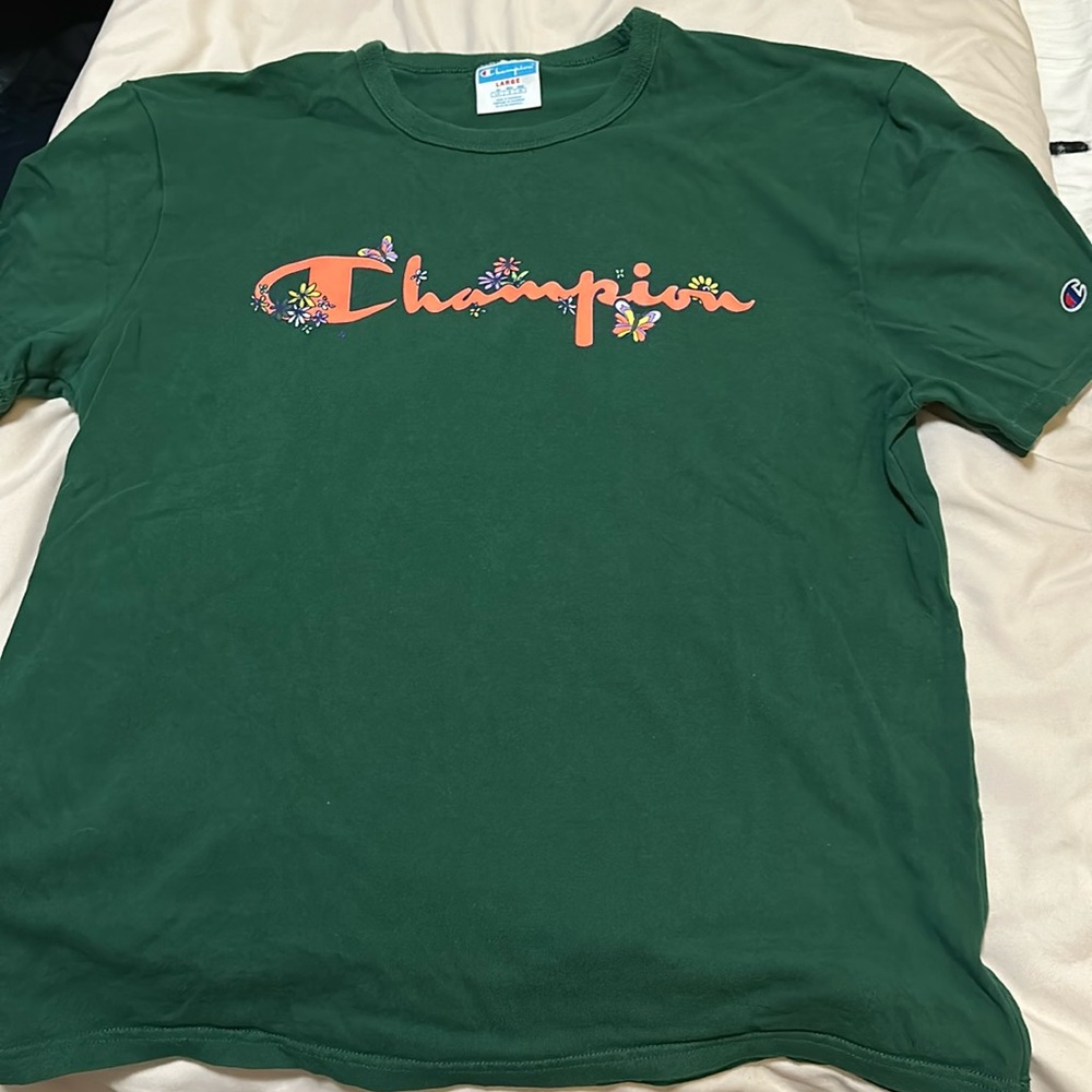 Men’s large champion tshirt